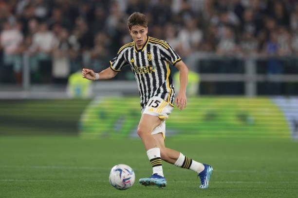 1696737745998048135.jpg 1722813008-612x612.jpg